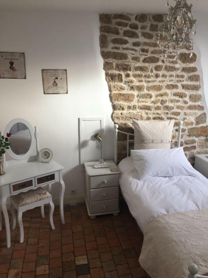 No 3 Route De Lingramiere Bed and Breakfast La Ferte-Mace Eksteriør billede