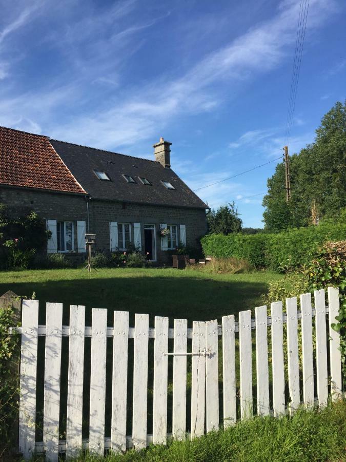 No 3 Route De Lingramiere Bed and Breakfast La Ferte-Mace Eksteriør billede