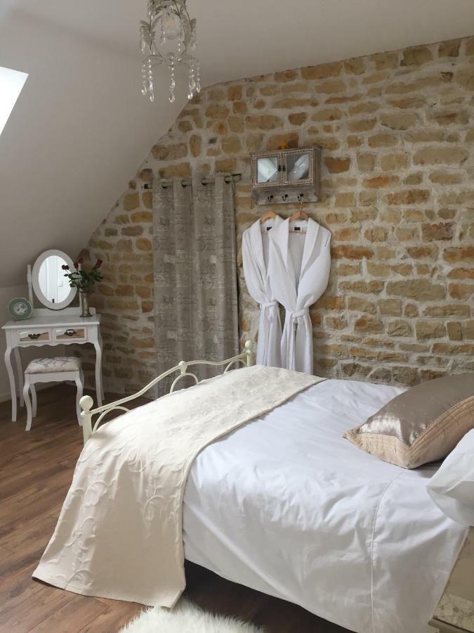 No 3 Route De Lingramiere Bed and Breakfast La Ferte-Mace Eksteriør billede